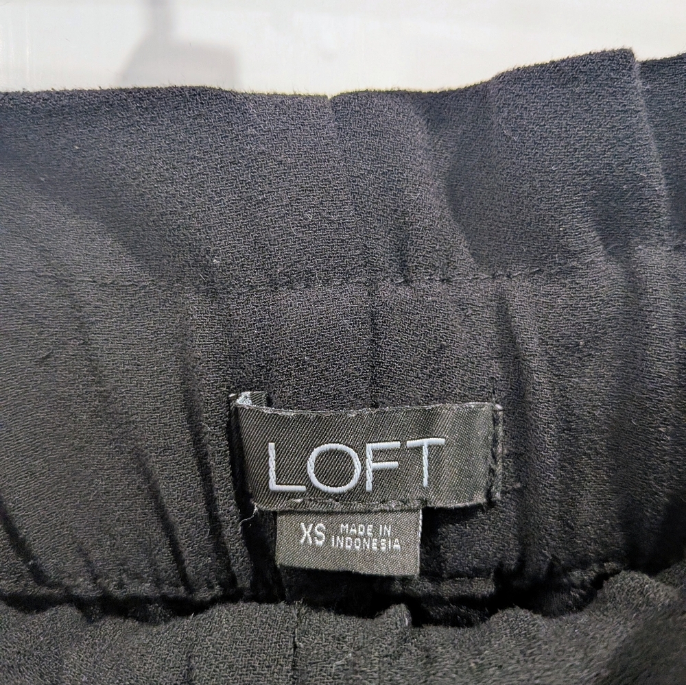 LOFT Black Paper Bag Shorts | Xsmall - Picture 3 of 3